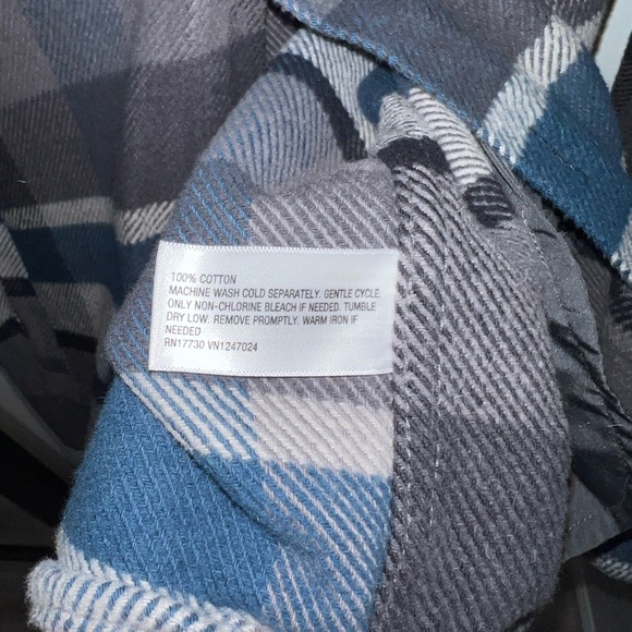 Men’s flannel - Picture 3 of 4